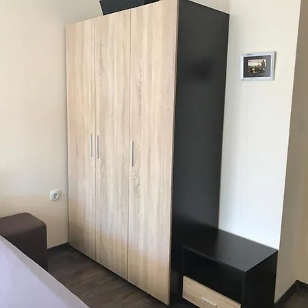 Astreya Apartment *